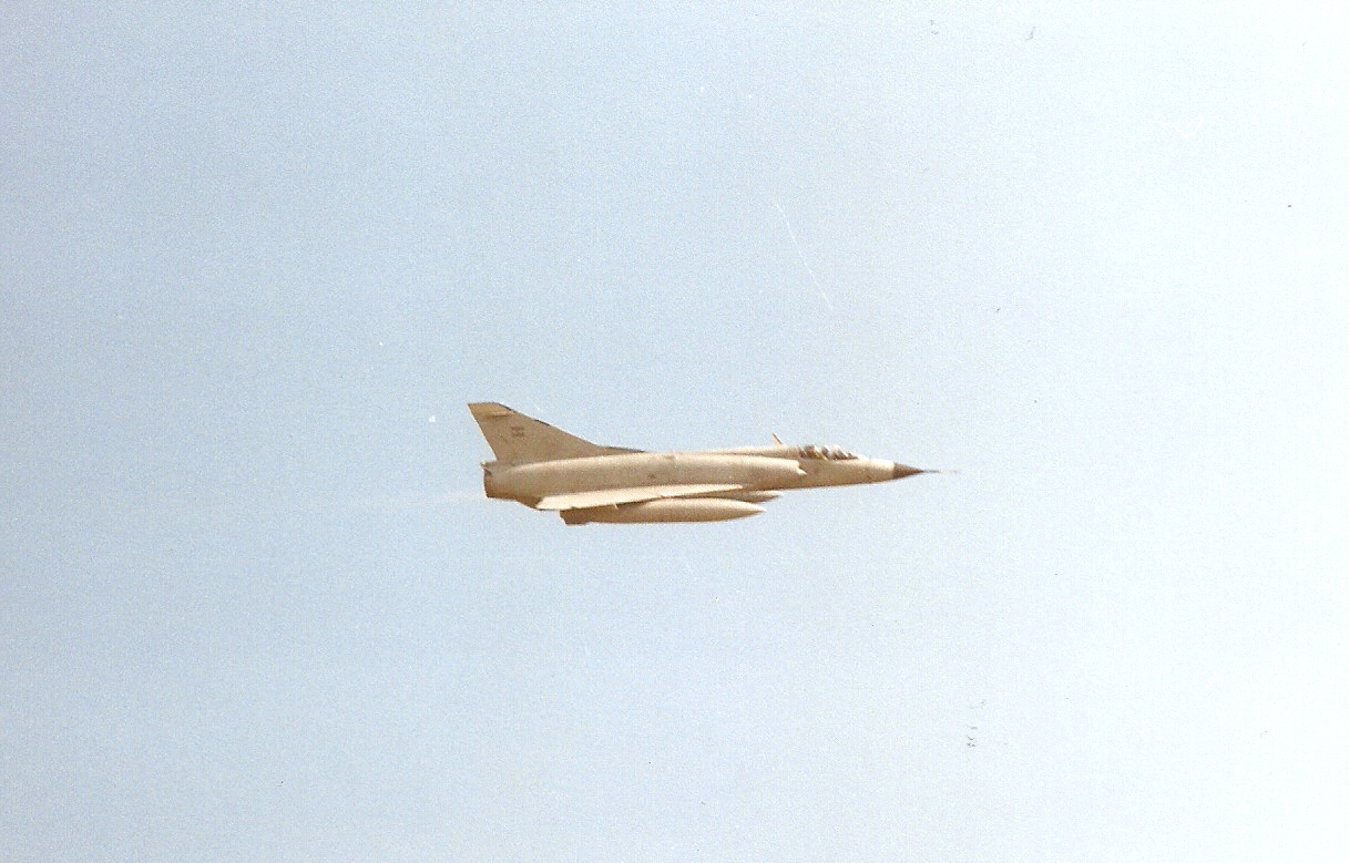 Mirage-III-EA-en-vuelo0003.jpg