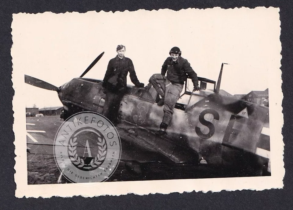 Foto,Me 109,seltene Tarnung,Pilot,Jagdflieger,Kennung,Wappen,camo,Ultrasin,Jäger (1)