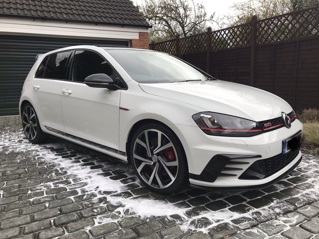 C44752EF-E9F7-4C8E-81DE-59900B1E51FA