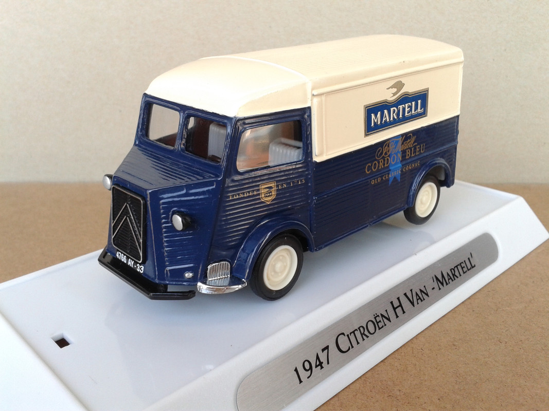 1947 Citroën Type H Van “Martell” (Matchbox) (2)