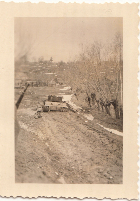 Foto 2.WK - Technik - deutscher Panzer - TIGER im Schlamm