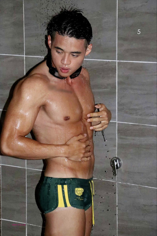 TARO 11 - PoolBoy (Non-sex) - Anh chàng lực lưỡng rám nắng