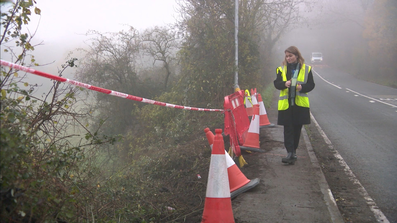 11.29 - 18.00.00 - ITV News West Country. Bringing you all the latest....ts_snapshot_04.12.920