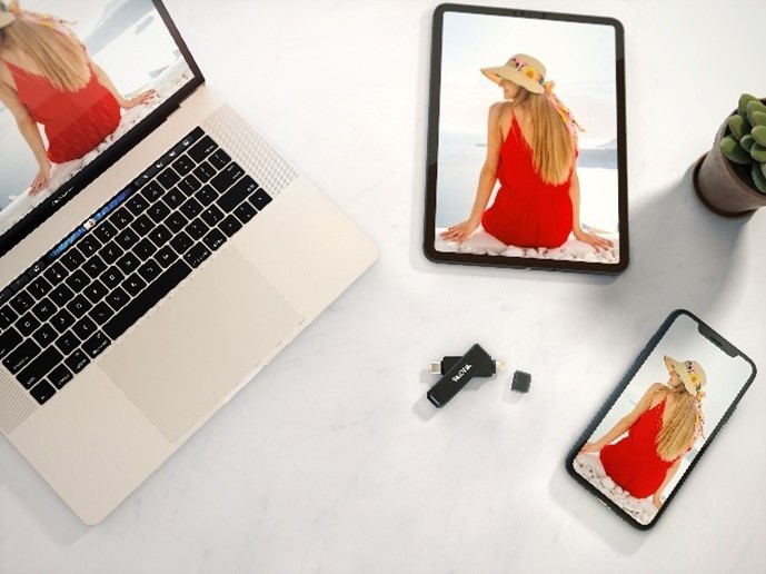 SanDisk iXpand Luxe 隨身碟配有 lightning 和 USB Type-C 兩種接頭
