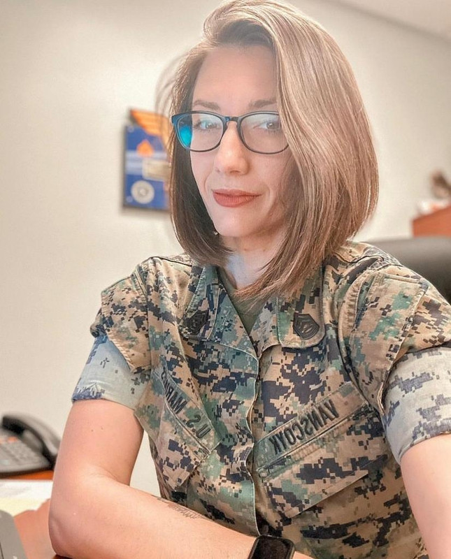 4EE07943-26C9-4D78-BDA5-93D2C1A16E71