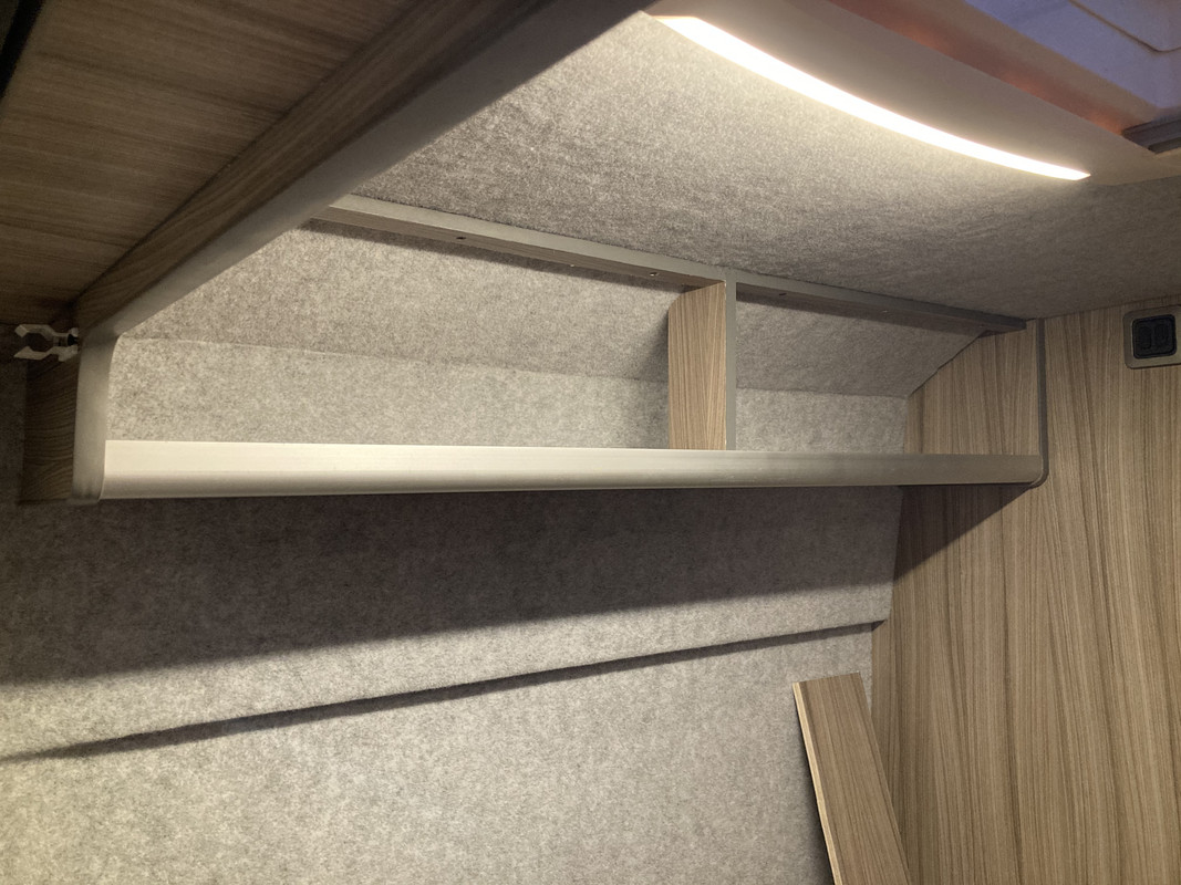 8AD9F99F-1661-4E22-B3A9-E02962F8268A