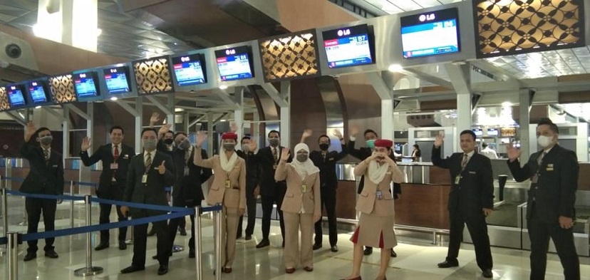 Penerbangan terakhir Emirates dari Jakarta