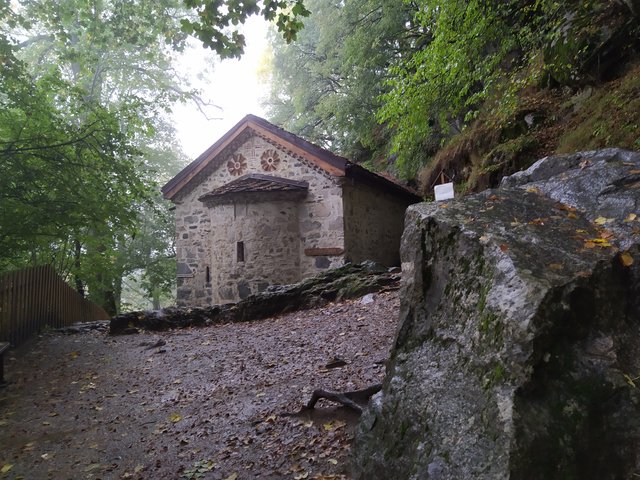 Escapada a tierras búlgaras en solitario - Blogs de Bulgaria - 08-09/10: Aterrizaje y...a explorar! (10)