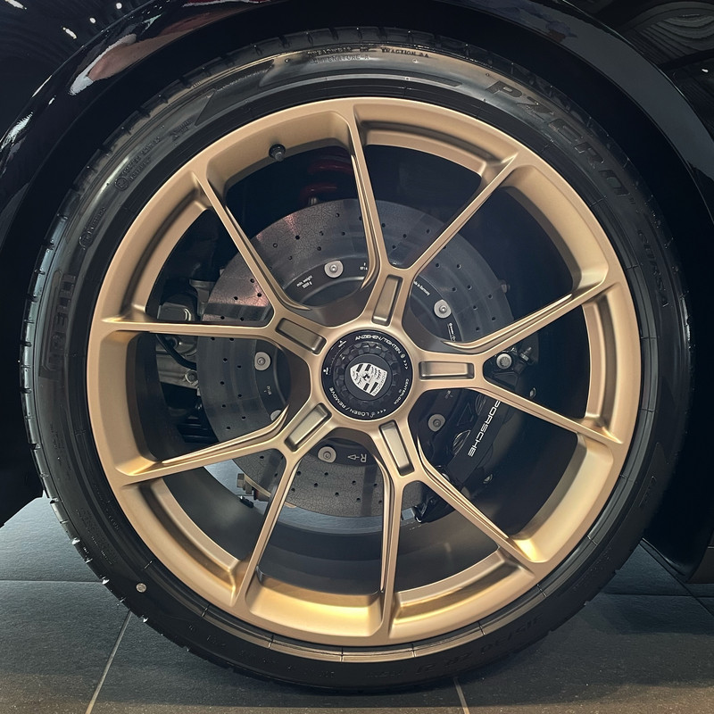 04238B31-226C-4256-AD55-28C2CF6BDB6E