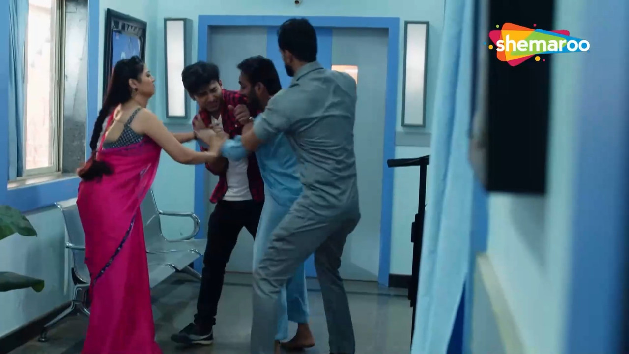 Rima Vohra Sexy Fleshy Big Deep Navel from Crime Show-Scenes Only.mkv_snapshot_00.30.288