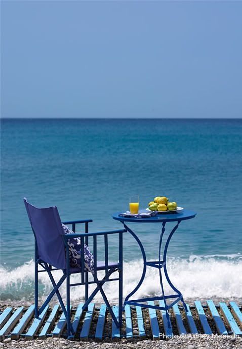 bluetablebeach.jpg