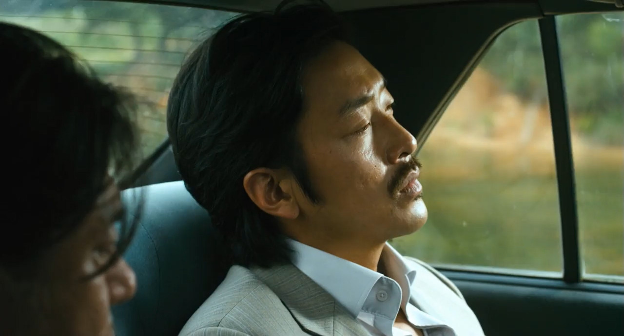 Nameless Gangster 2012 BluRay [Hindi + Korean] 480p 720p ESub Screenshot