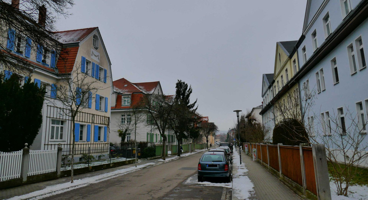 Bild: https://i.postimg.cc/K8djF0YH/P1340421.jpg