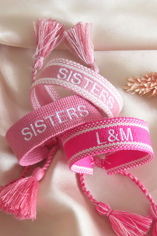 Nuevo en nuestra colección: Pulseras bordadas personalizadas para llevar junto a tu(s) hermana(s) ♡