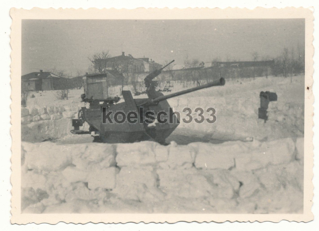 Foto Russland Flak Artillerie Stellung der Luftwaffe 2cm und 8,8cm Geschütze