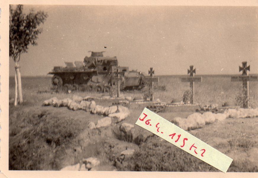 Wehrmacht Panzer u. Gräber d. Besatzung 1941