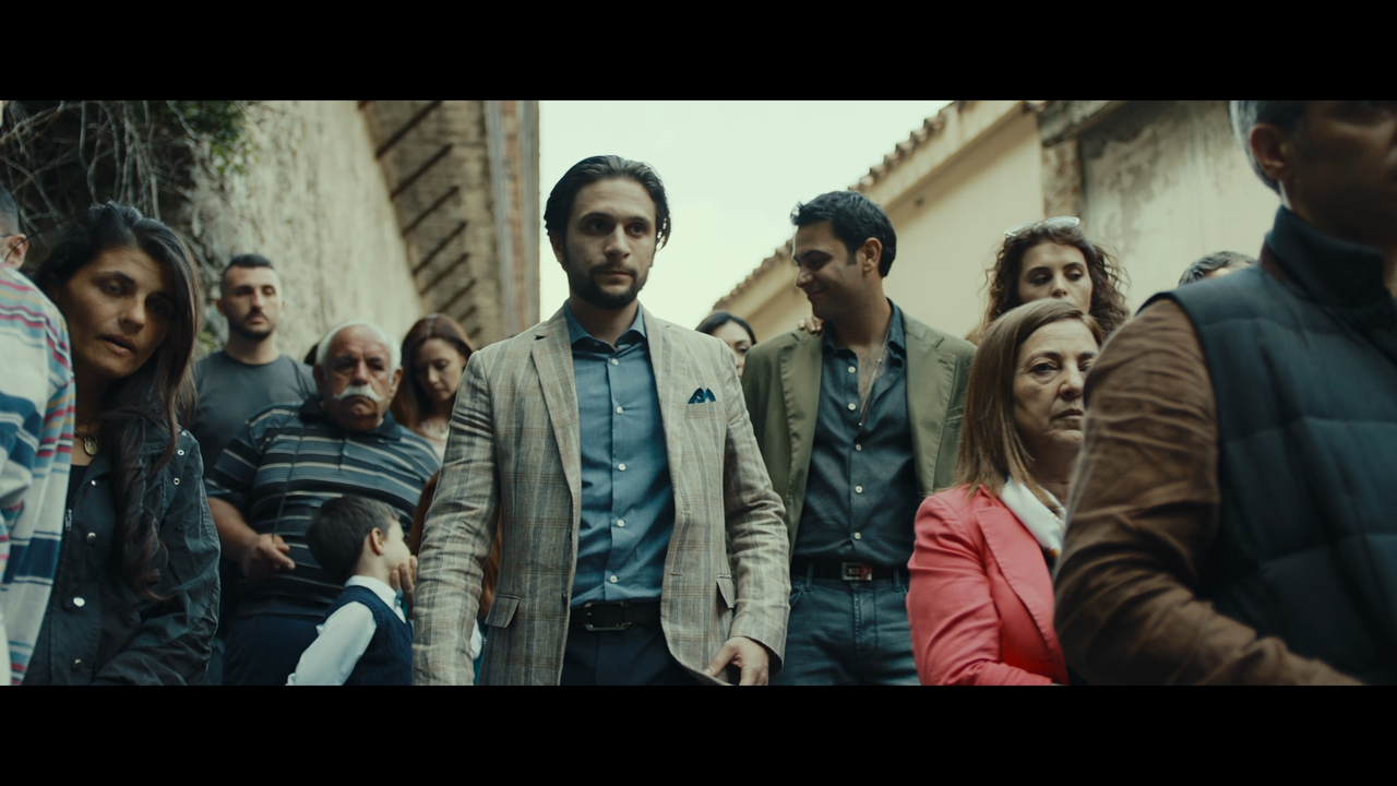 ZeroZeroZero.S01E01.Il.carico.ITA.ENG.1080p.AMZN.WEB-DLMux.DD5.1