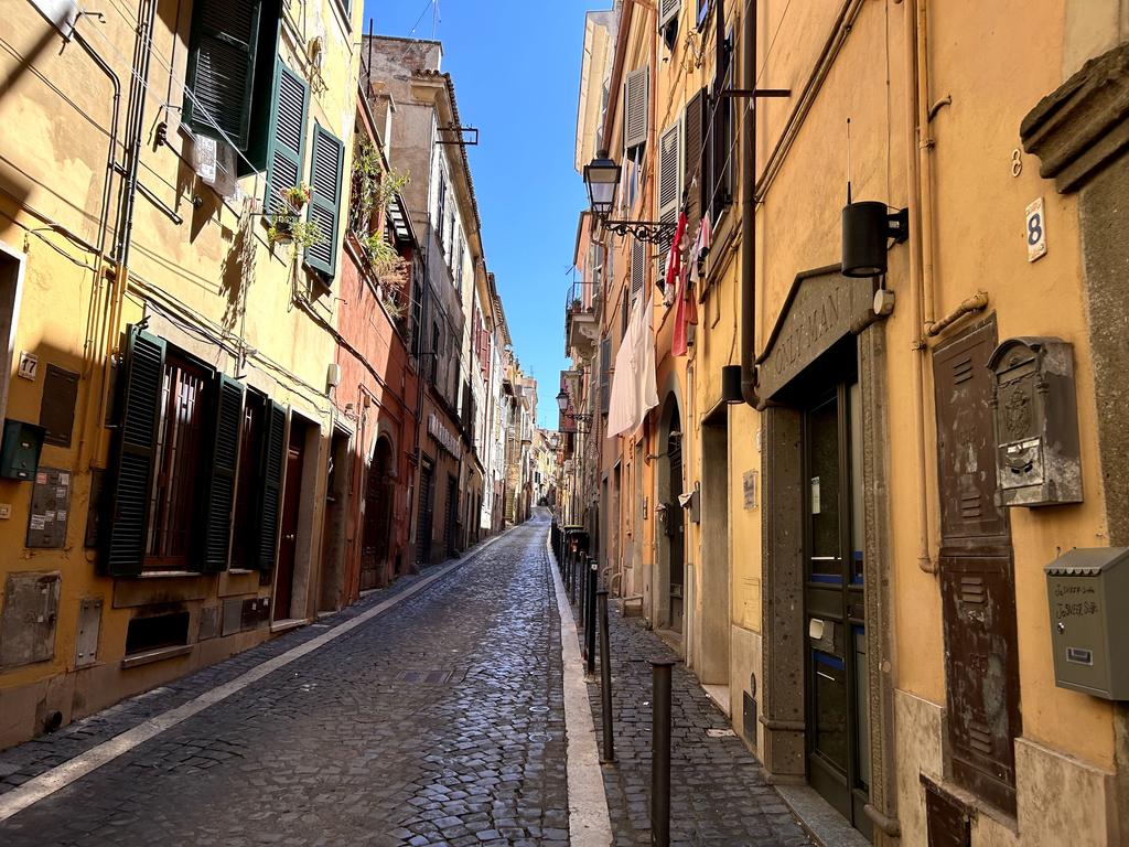 Жаркий сентябрь на побережье Тирренского моря.