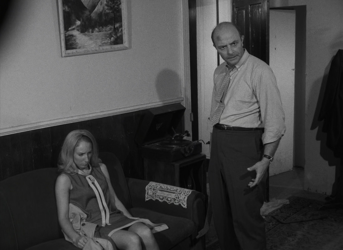 Night of the Living Dead (1968) Criterion.mkv_snapshot_00.44.53_