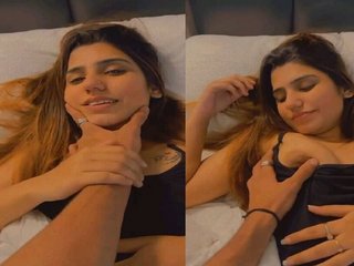 A client in the hotel pressed the boob of an Indian escort girl