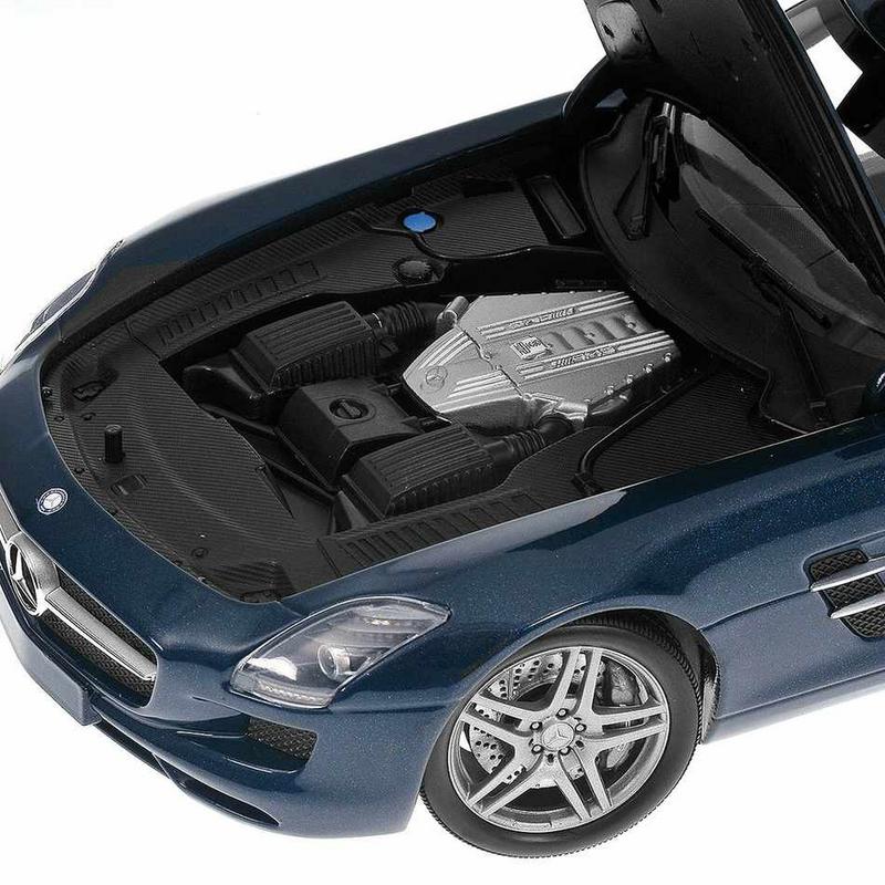 1:18 Minichamps Mercedes-Benz SLS AMG 1:18 Minichamps Mercedes-Benz SLS AMG