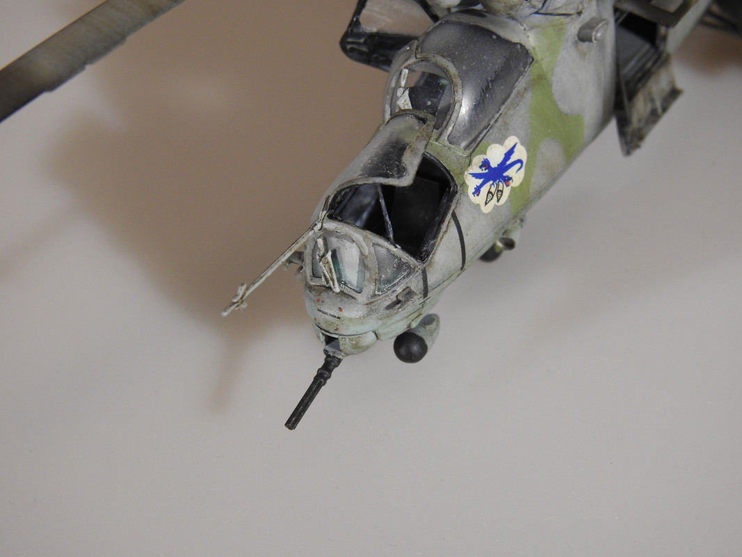 Mi-24 Hind, Zvezda 1/72 - klar DSCN3015