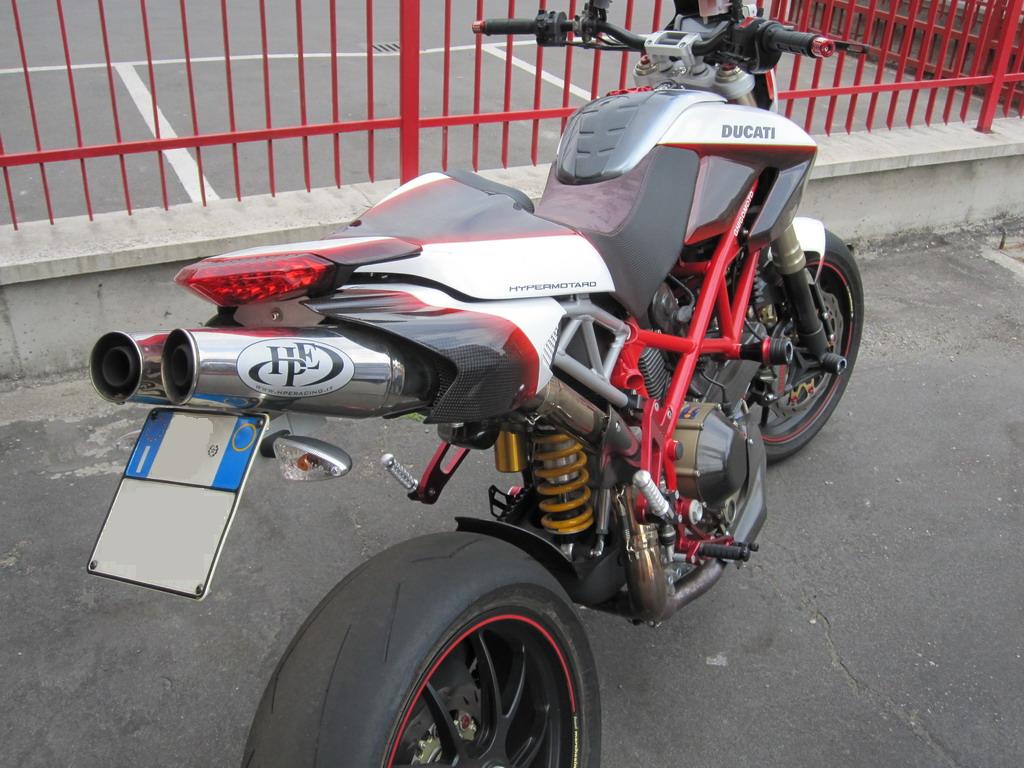 ducati-hypermotard-bursi-evolution-special-8