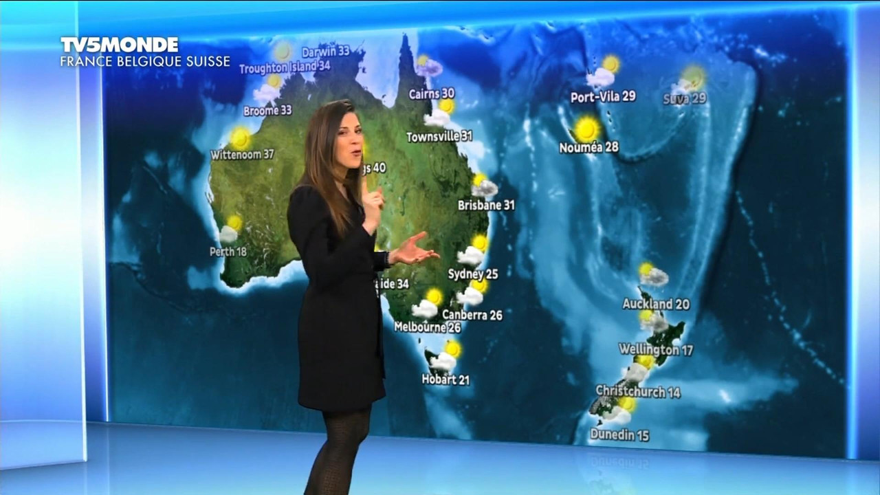 Daniela Prepeliuc 291120.mp4_snapshot_01.57_[2020.11.29_18.54.40]