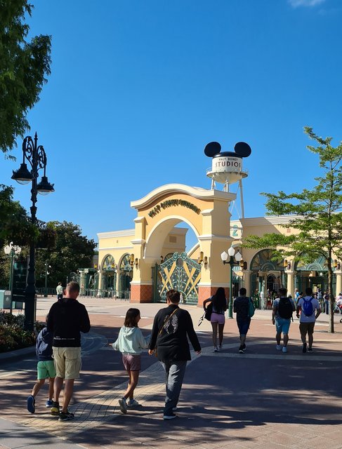 VIERNES 08/07 - DÍA 4 - Dos años y una pandemia después, Disneyland París-julio 2022 (1)