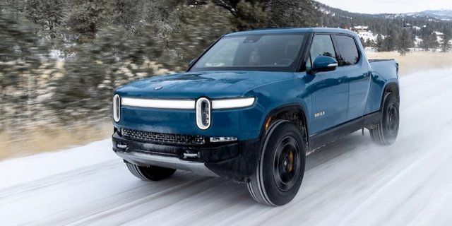 Rivian-R1-S-Ford-Raptor-1.jpg