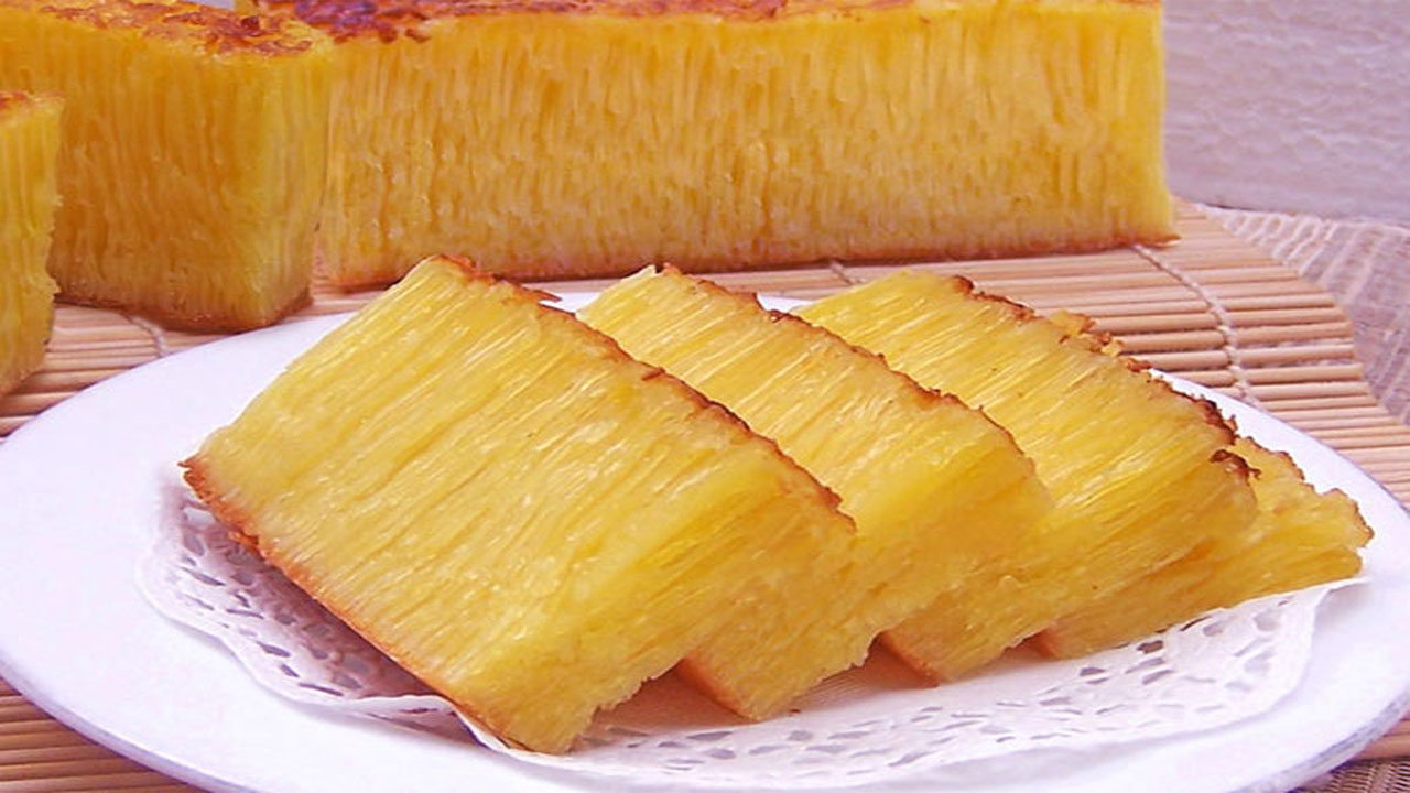 Bika Ambon: Kue Tradisional Dengan Tekstur Sarang Lebah yang Menggoda