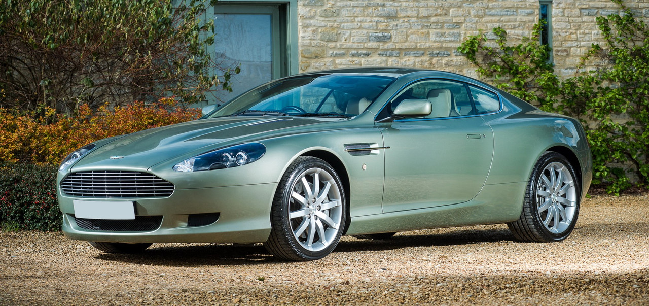 Aston-Martin-DB9 (2004-08)