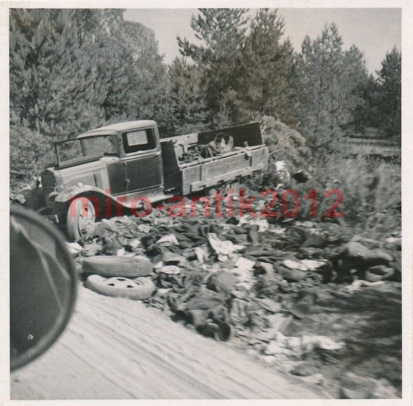 Foto, Kraftfahrer der Luftwaffe, zerstörter russ