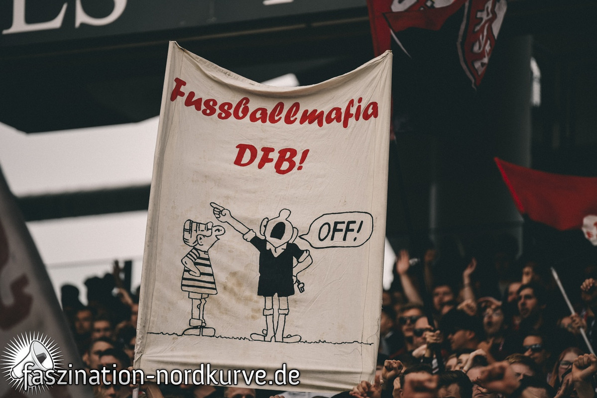 19_20_fcn-regensburg_fano_32_20191027_1848439832