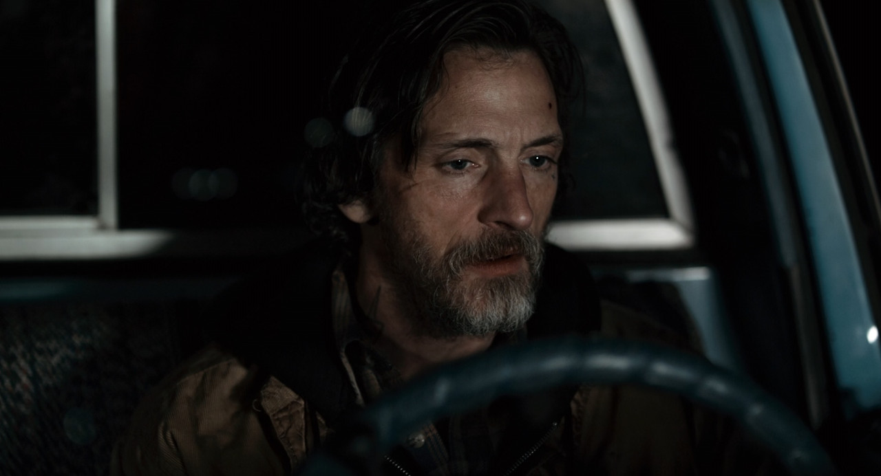 Winter's Bone (2010).mkv_snapshot_01.00.02_[2018.03.22_18.37.04]