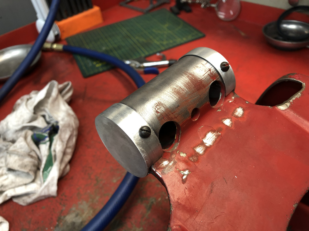 E12102E7-8AF2-4590-A157-63D3658FBCFE