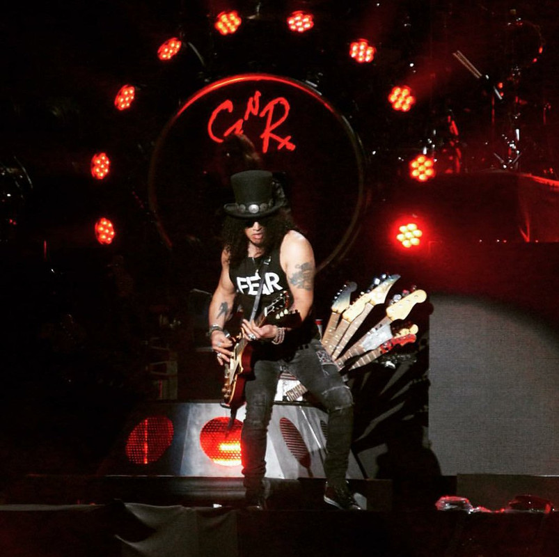 concert-slash02.jpg