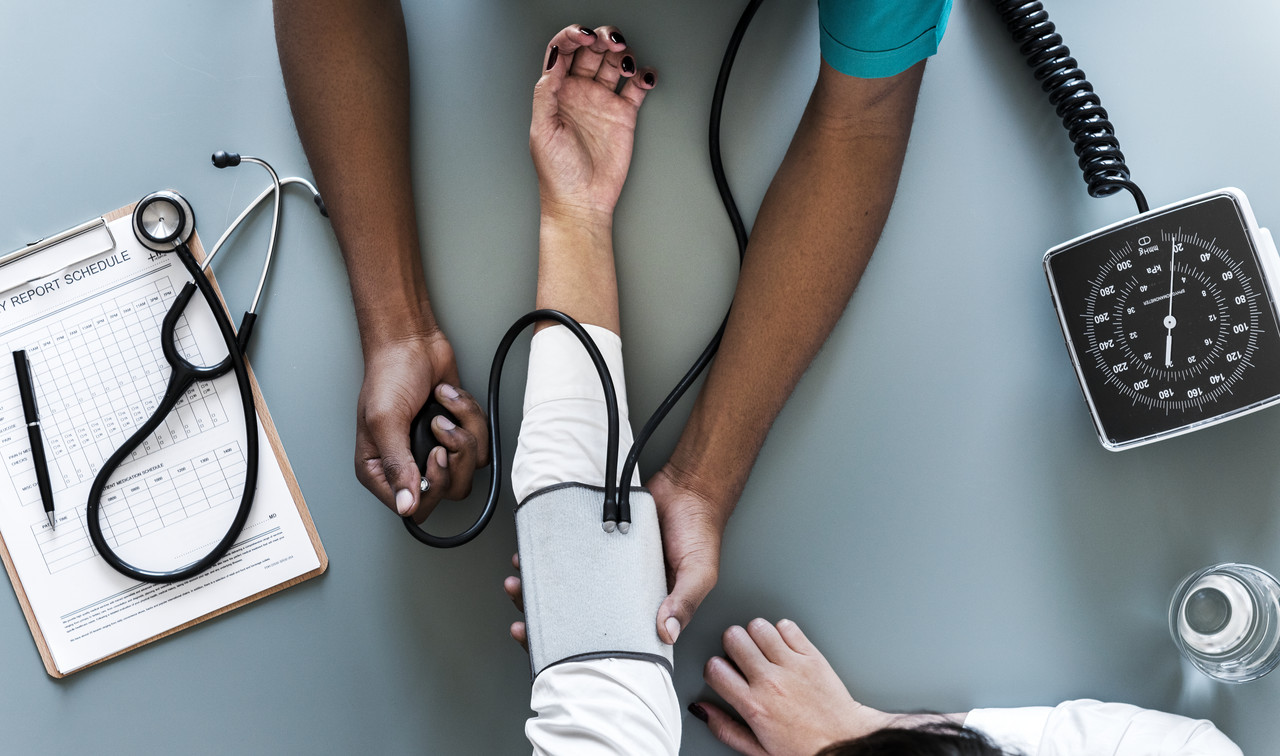 Consejos prácticos:  usa zapatos comodos para realizar una actividad física