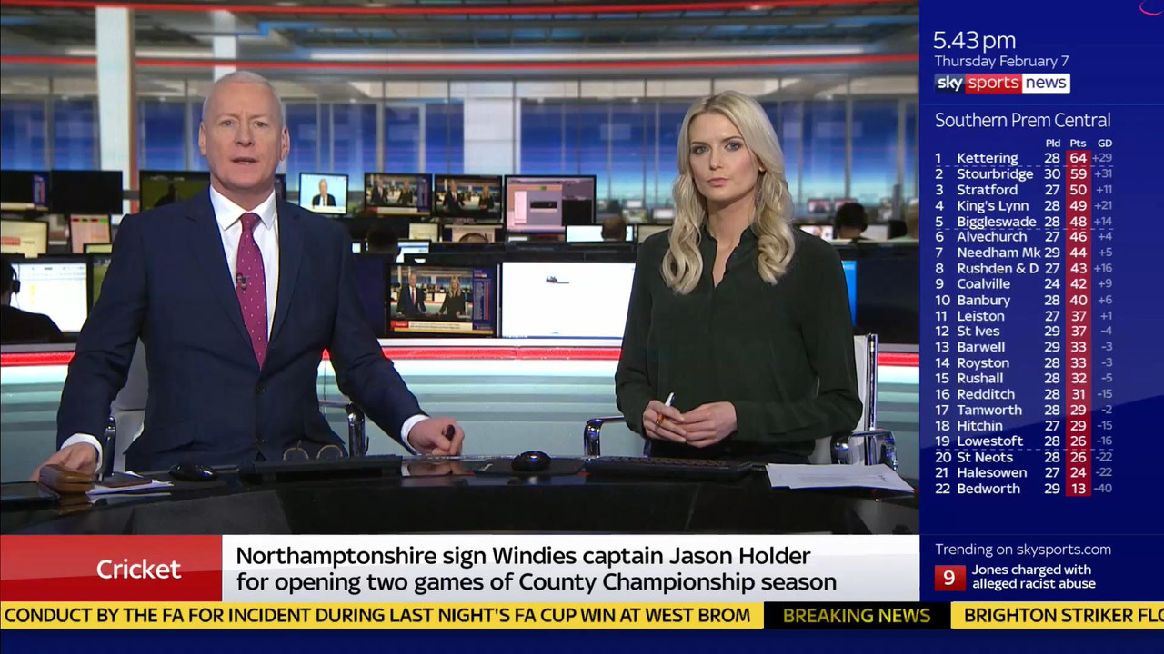 07 February - 17.00.00 - Sky Sports News At 5. A comprehensive r