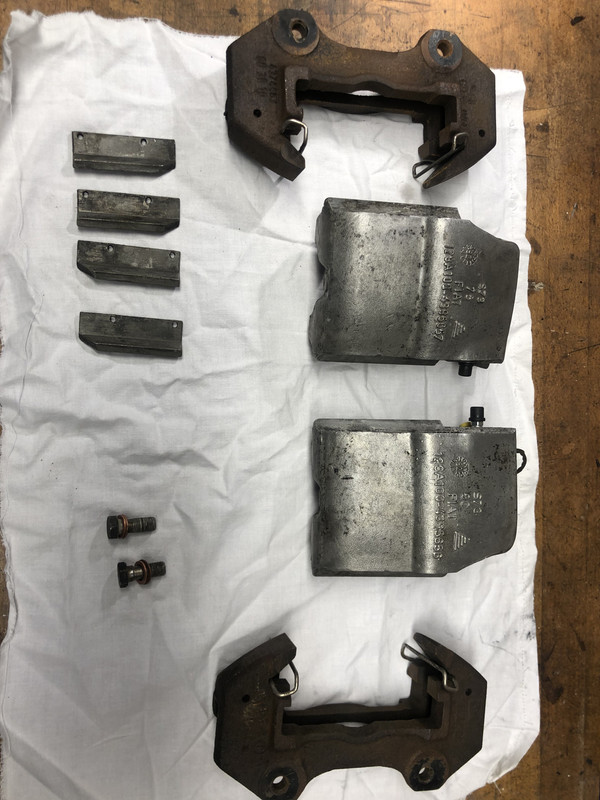 Bremszangen vorne x19 Original (3)