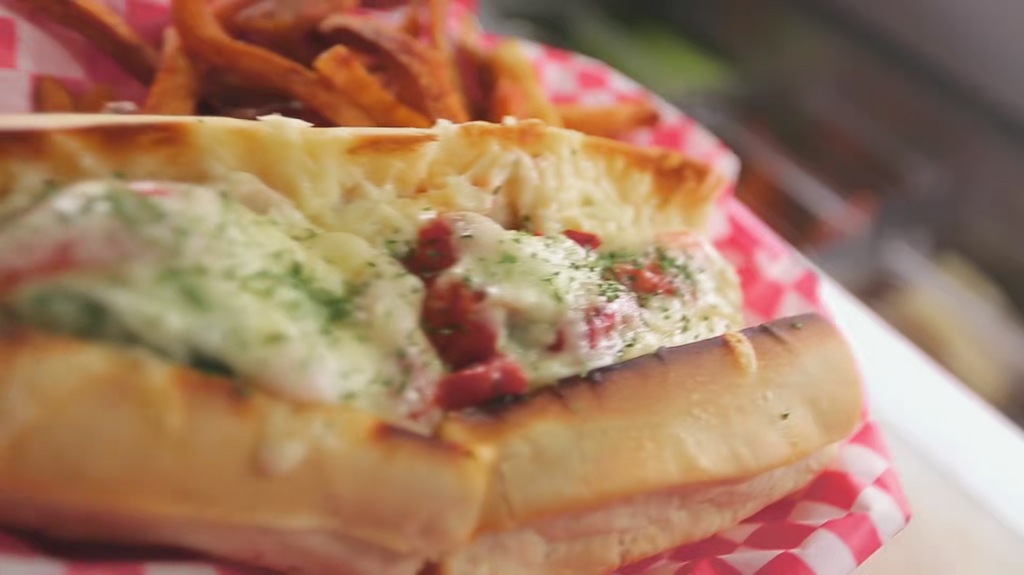 [Image: 03r2adbgi6un.png]