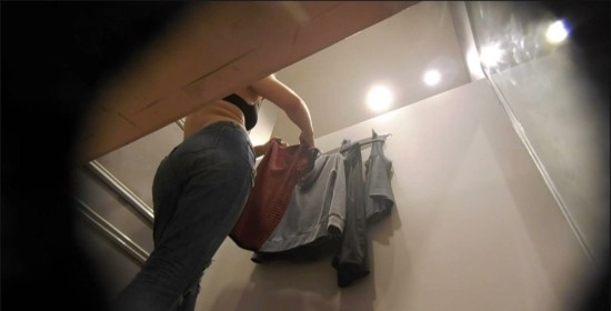 [Image: Voyeur58005104538.jpg]