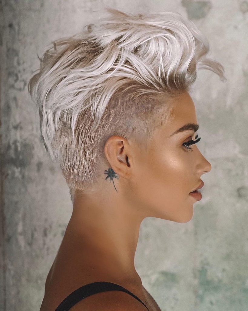 Mohawk short hairstyle on blonde hair