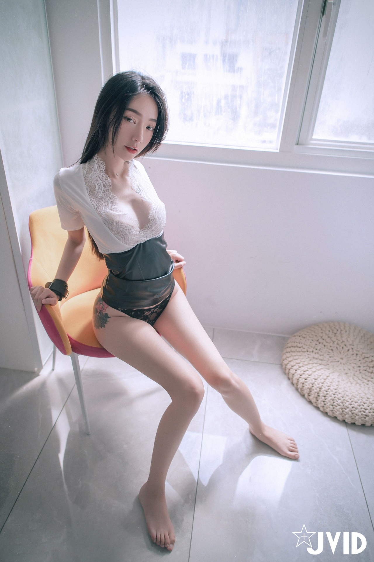 jvid 飘 飘《性感保险业务员》写真作品欣赏，较为性感的风格插图3