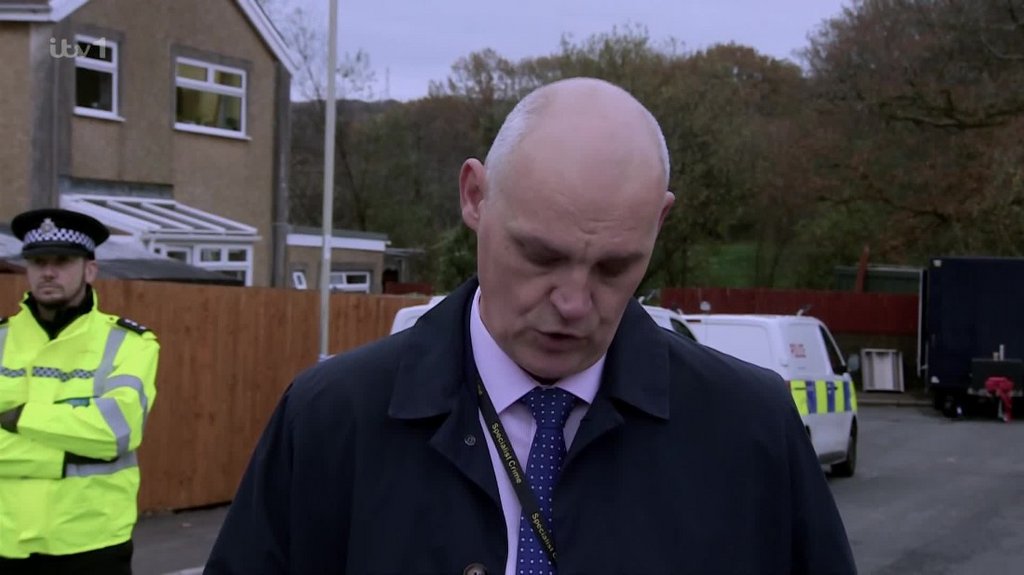 [Image: 3i2op1xv3ilk.jpg]