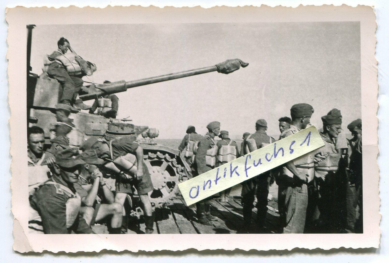 Foto Deutscher Panzer Vom Typ Iv Lang Mit Turmwappen In Italien