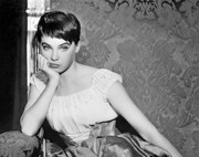leslie-caron-mc83