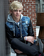 Ross-Lynch-superficial-guys-123