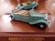 Norev-11-A-1935-Cabriolet-Ouvert-Vert-int-rieur-marron-Pare-brise-relev-et-Spyder-ouvert.jpg