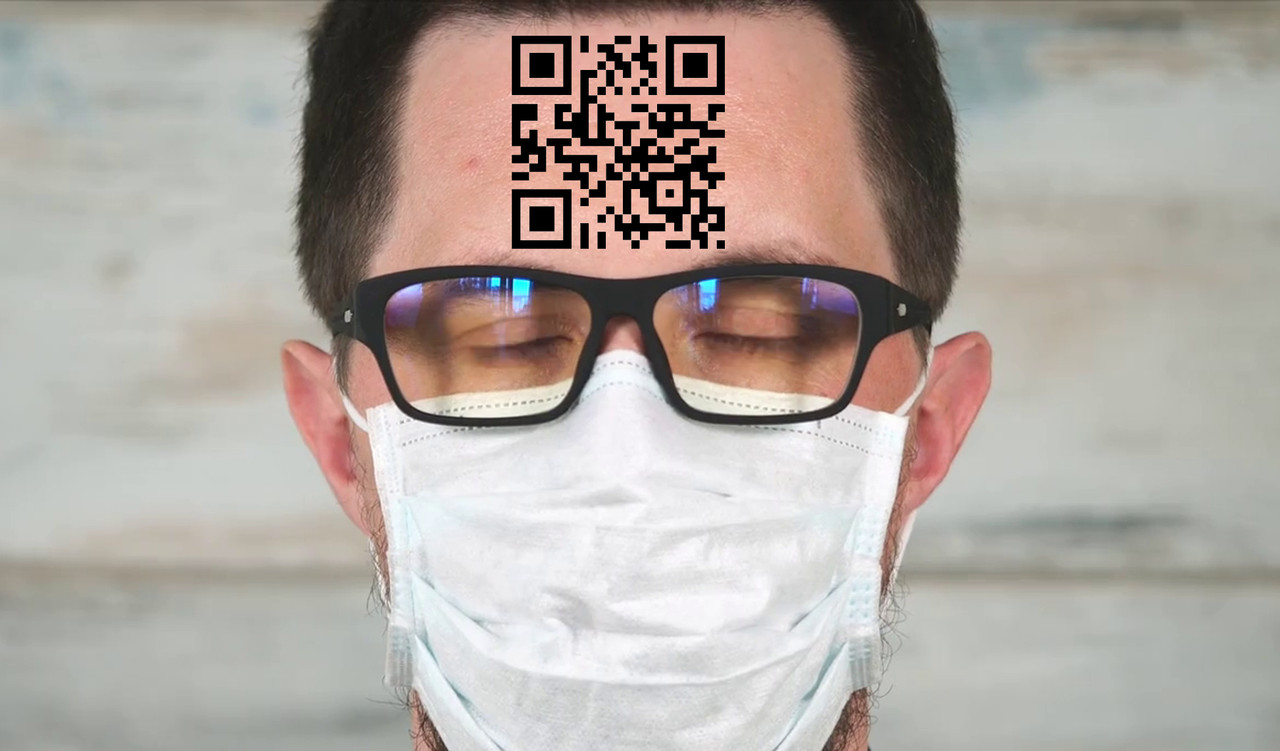 Фото с QR кодом